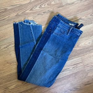 Frayed High Rise Jegging